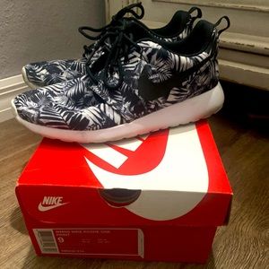 Women’s Nike Roshe One Print